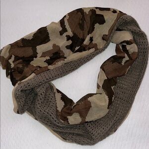 2 Chic Camouflage Brown and Tan Scarf